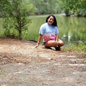 Meet your Posher, Dora-ivett